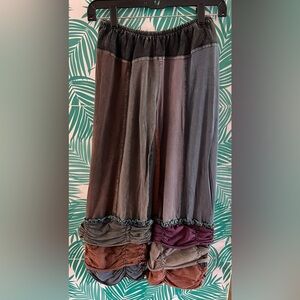 Bohemian crop pants color block with ruffles layers 
95% cotton made in Nepal